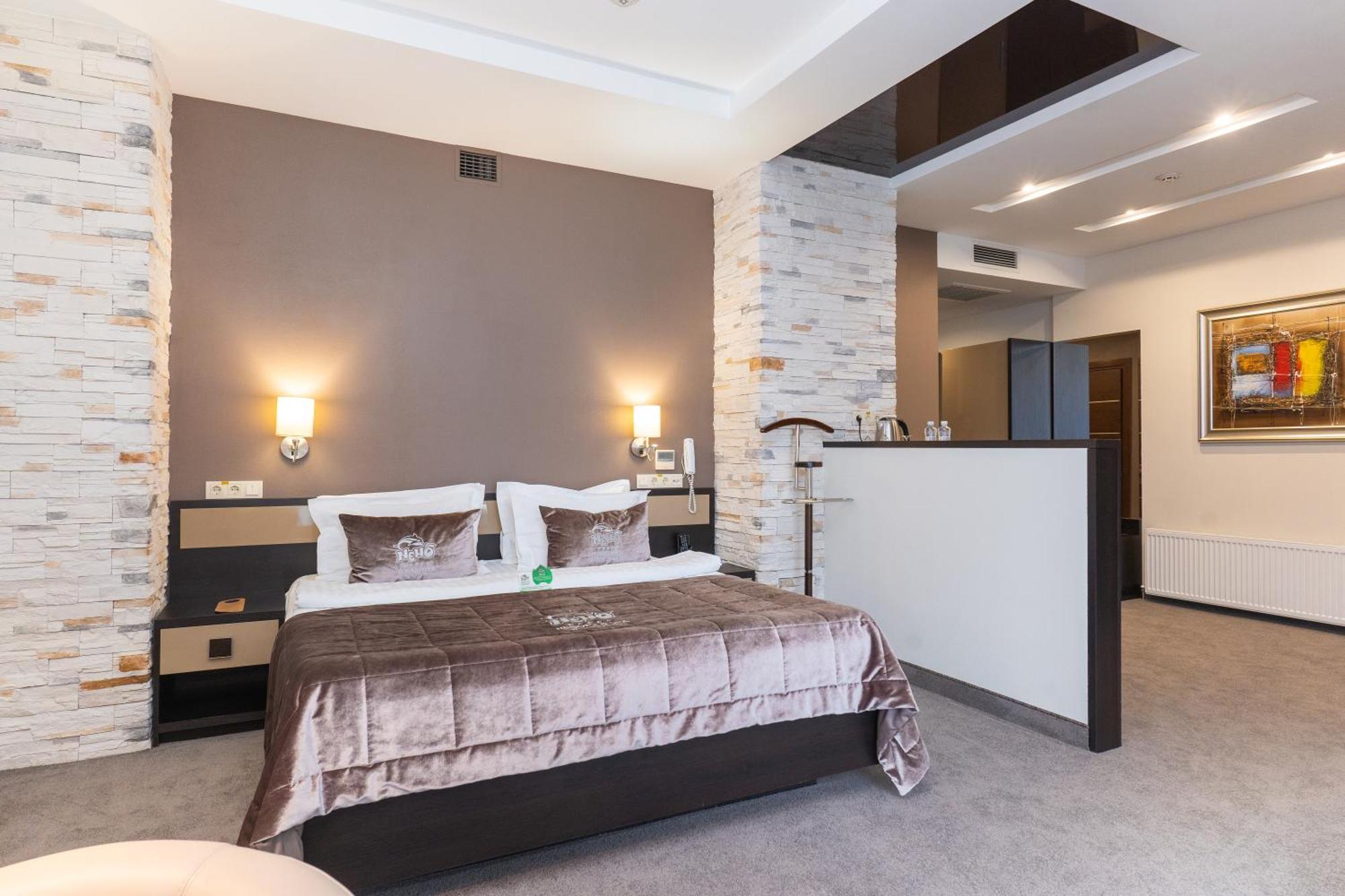 Nemo Hotel Resort & Spa Odessza Szoba fotó Suite