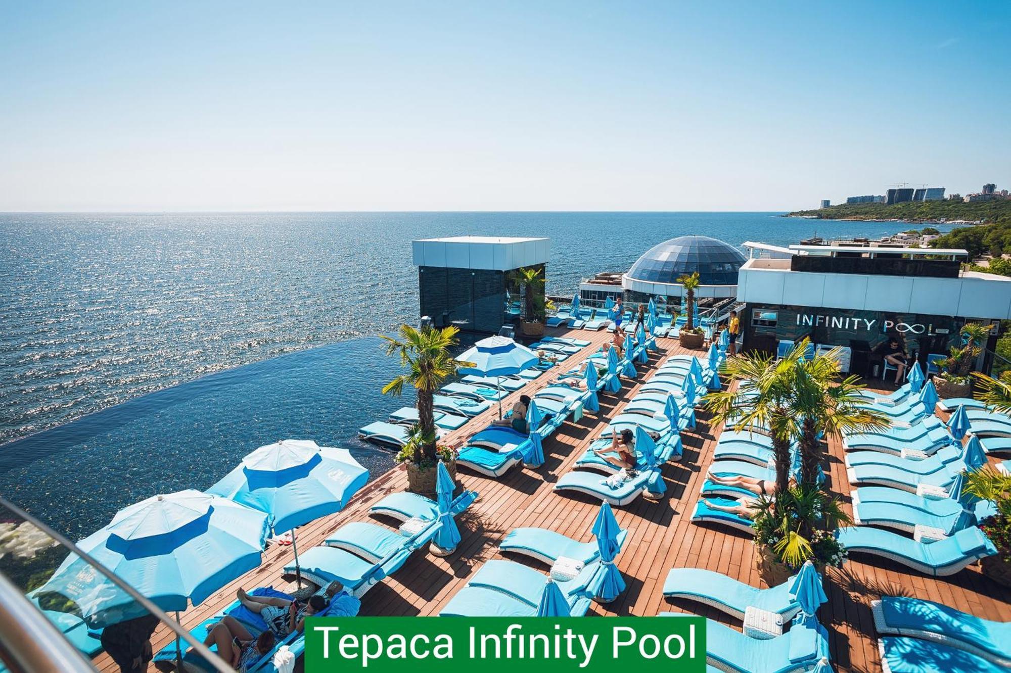 Nemo Hotel Resort & Spa Odessza Kültér fotó Infinity pool